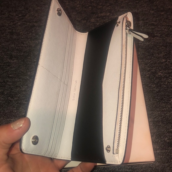 Michael Kors - Picture 6 of 7